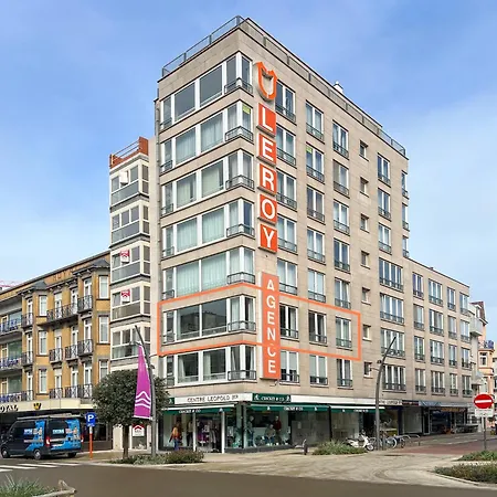 Zonnig Leopold Aan Zee De Panne