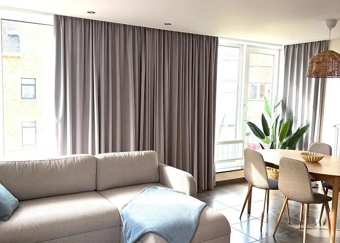 Zonnig Leopold Aan Zee Apartman *